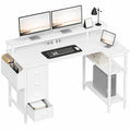 Scrivania Angolare Bianca con Prese USB e Scaffali, 120x68 cm